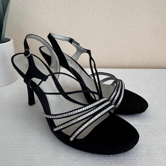 New Metaphor Black Strappy Rhinestone Formal Heeled Sandals Women’s 9M - Picture 1 of 12